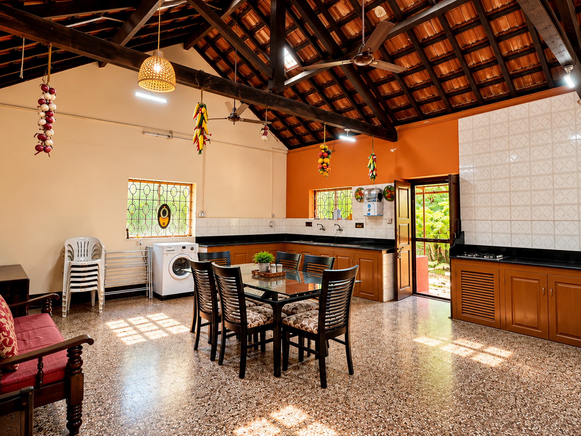 The large kitchen at Misquita Heritage with an outdoor platform.